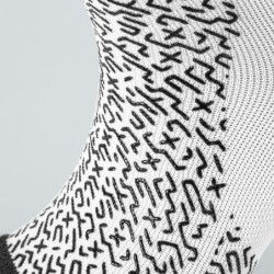 Non-slip wrap-around sports sock ByN